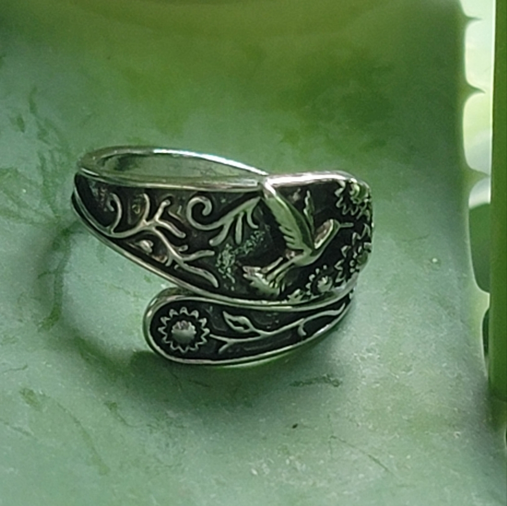 Silvertone Hummingbird Adjustable Ring